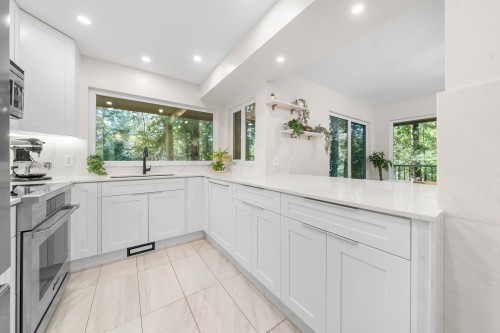 867 Frederick Road, North Vancouver, BC 