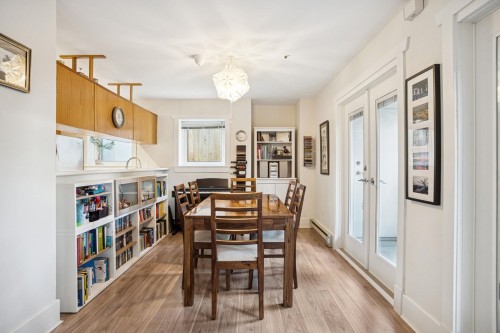 327 15Th Avenue W, Vancouver, BC 