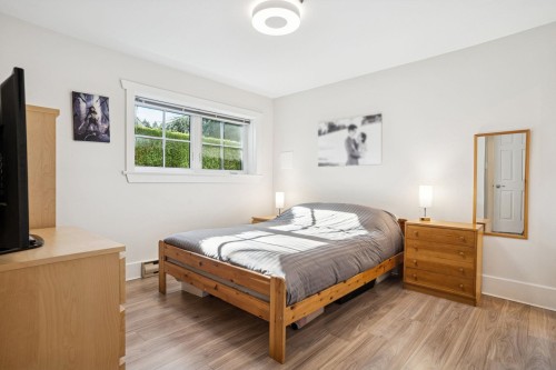 327 15Th Avenue W, Vancouver, BC 