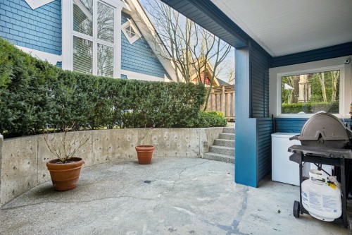 327 15Th Avenue W, Vancouver, BC 