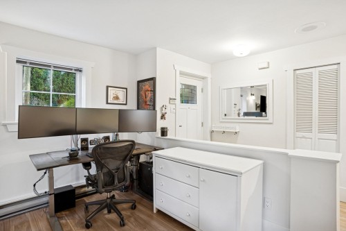 327 15Th Avenue W, Vancouver, BC 