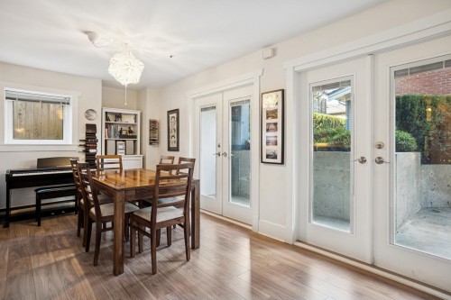 327 15Th Avenue W, Vancouver, BC 