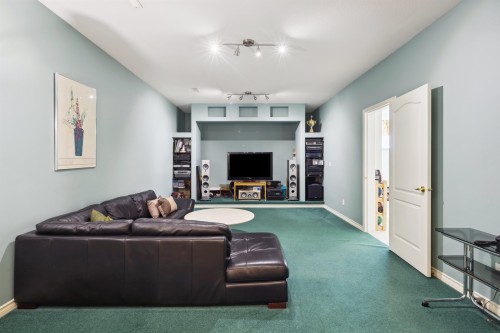 2525 Sapphire Place, Coquitlam, BC 