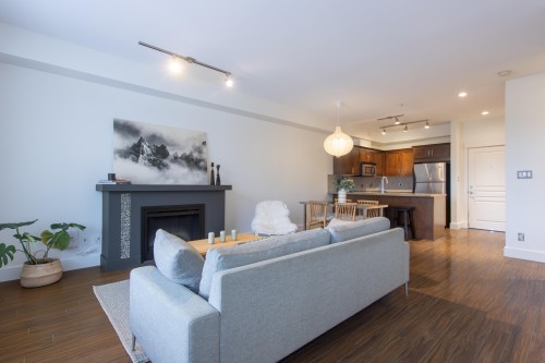 303-1336 Main Street, Squamish, BC 