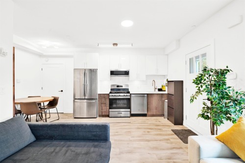 2743 Duke Street, Vancouver, BC 