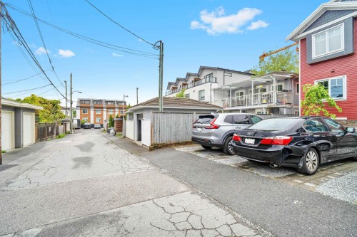 2743 Duke Street, Vancouver, BC 