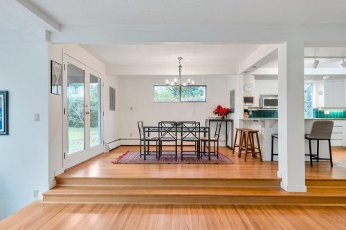 4890 The Dale, West Vancouver, BC 