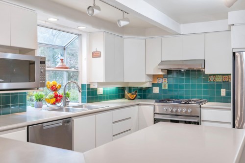 4890 The Dale, West Vancouver, BC 