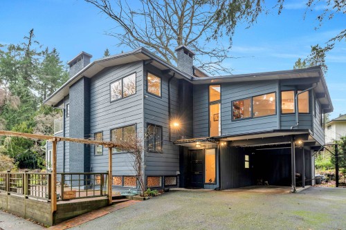 4890 The Dale, West Vancouver, BC 