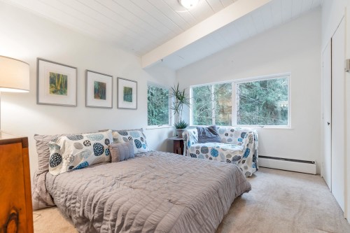 4890 The Dale, West Vancouver, BC 