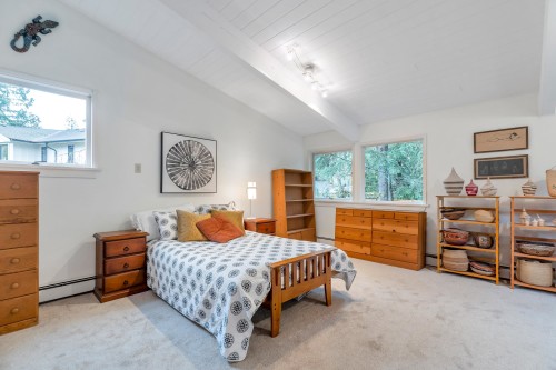 4890 The Dale, West Vancouver, BC 