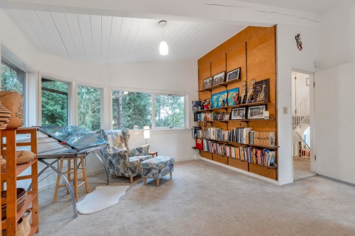 4890 The Dale, West Vancouver, BC 