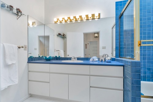 4890 The Dale, West Vancouver, BC 