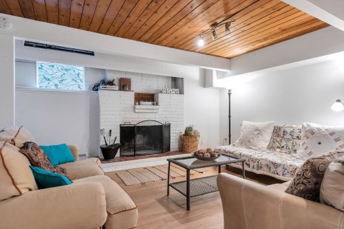 4890 The Dale, West Vancouver, BC 