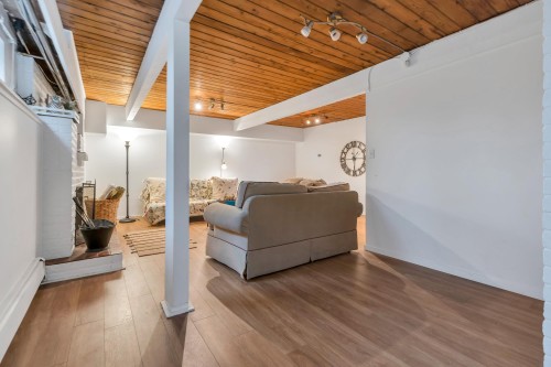 4890 The Dale, West Vancouver, BC 