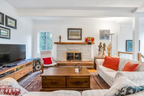 4890 The Dale, West Vancouver, BC 