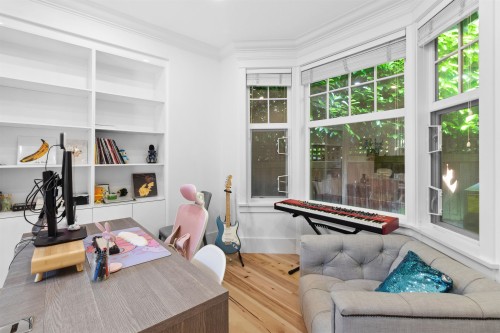 4379 Ross Crescent, West Vancouver, BC 