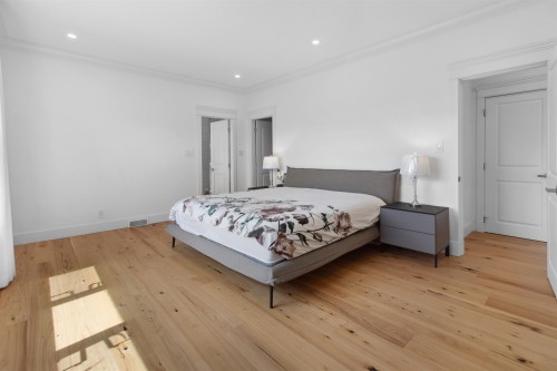 4379 Ross Crescent, West Vancouver, BC 