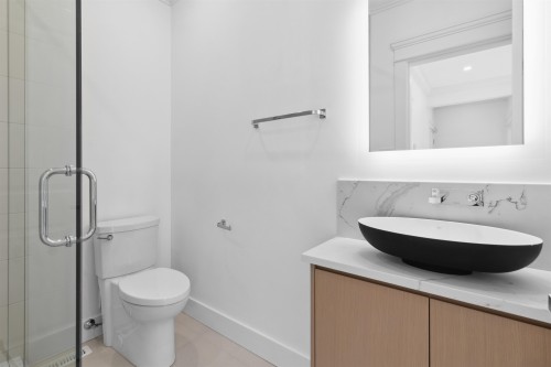 4379 Ross Crescent, West Vancouver, BC 