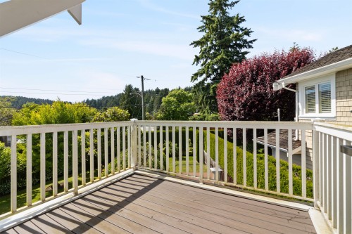 4379 Ross Crescent, West Vancouver, BC 