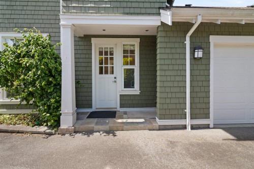 4379 Ross Crescent, West Vancouver, BC 