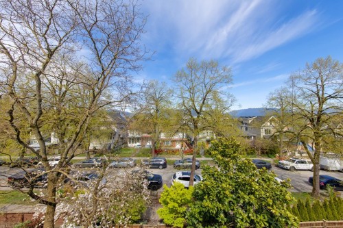 830 10Th Avenue E, Vancouver, BC 