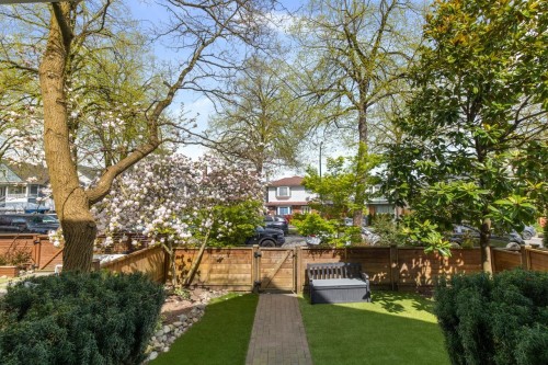 830 10Th Avenue E, Vancouver, BC 