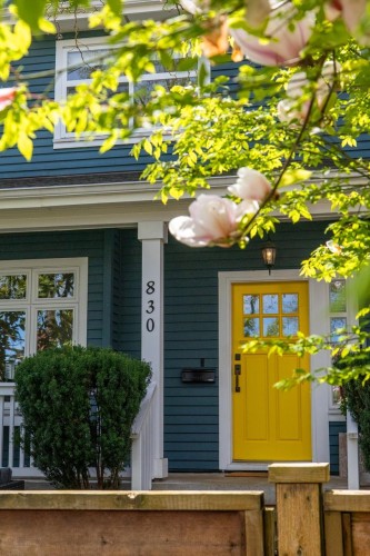 830 10Th Avenue E, Vancouver, BC 