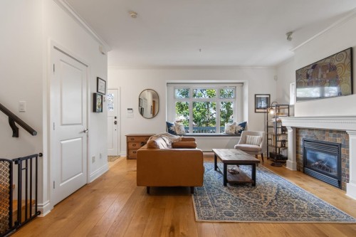 830 10Th Avenue E, Vancouver, BC 