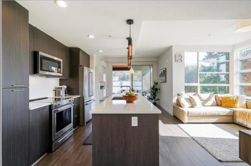 310-719 3rd Street W North Vancouver, BC V7M 0E7