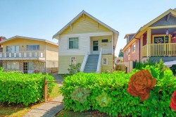 2336 45th Avenue E Vancouver, BC V5R 3B5