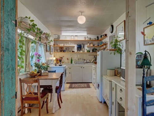 947 North Road, Gibsons, BC 