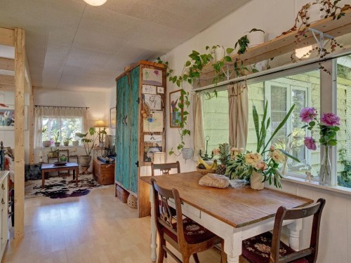 947 North Road, Gibsons, BC 