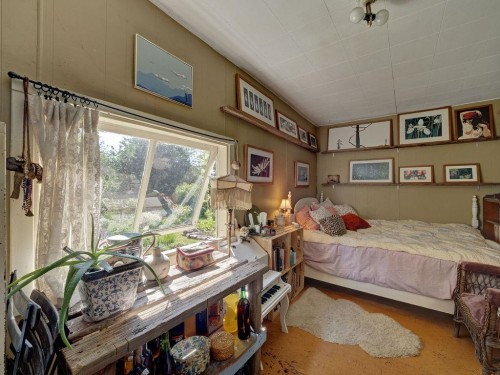 947 North Road, Gibsons, BC 