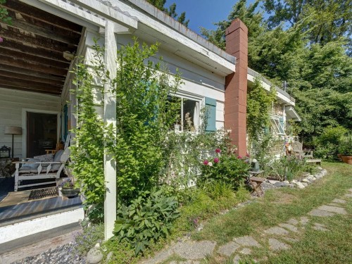 947 North Road, Gibsons, BC 