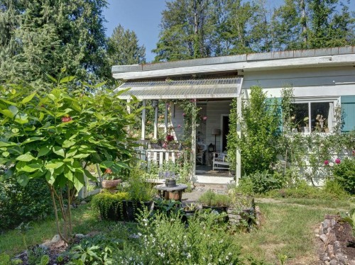 947 North Road, Gibsons, BC 
