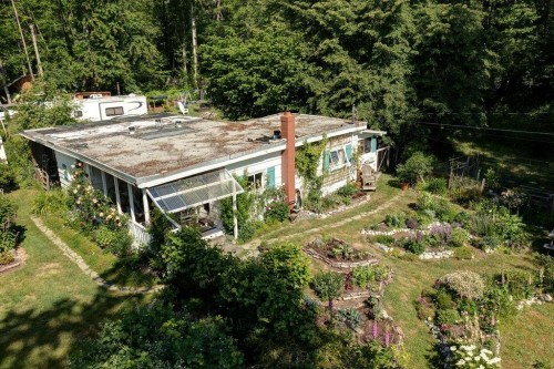 947 North Road, Gibsons, BC 