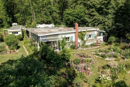 947 North Road, Gibsons, BC 