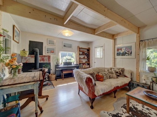 947 North Road, Gibsons, BC 