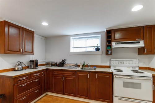 1925 Adanac Street, Vancouver, BC 