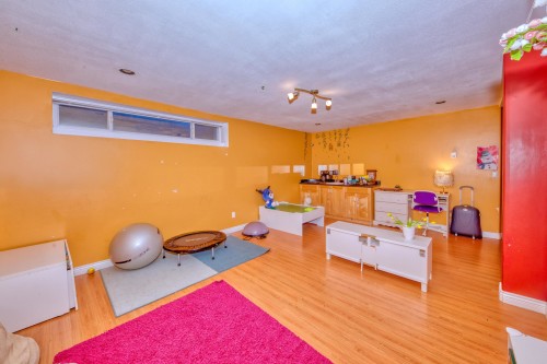 826 13Th Street E, North Vancouver, BC 