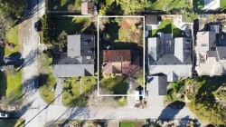 1319 Cottonwood Crescent  North Vancouver, BC V7P 1L1