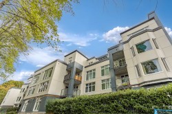 107-2533 Penticton Street  Vancouver, BC V5M 4T8