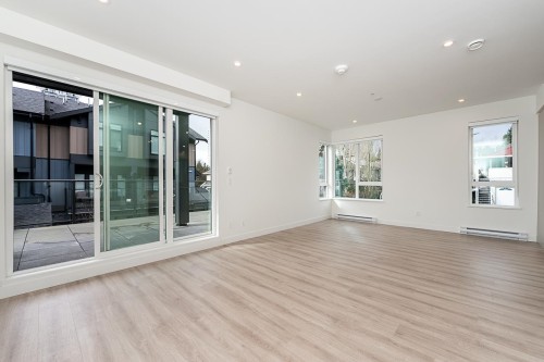 207-7161 17Th Avenue, Burnaby, BC 