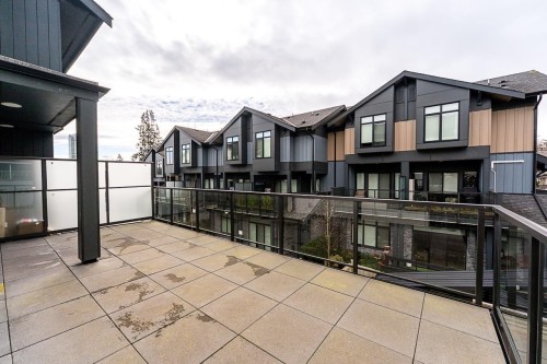 207-7161 17Th Avenue, Burnaby, BC 