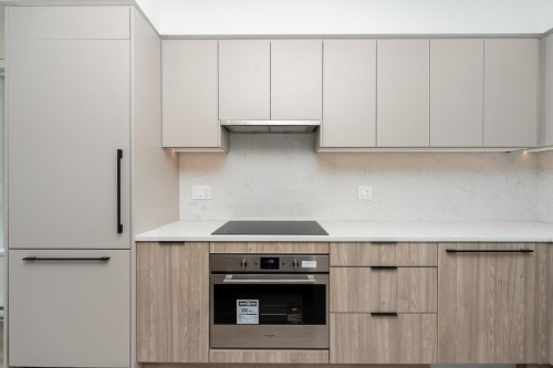 207-7161 17Th Avenue, Burnaby, BC 