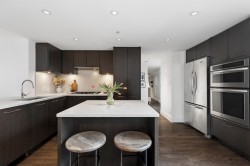 303-150 15th Street W North Vancouver, BC V7M 1R5