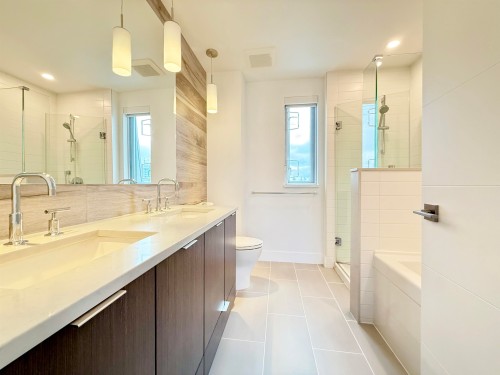 5458 Oak Street, Vancouver, BC 