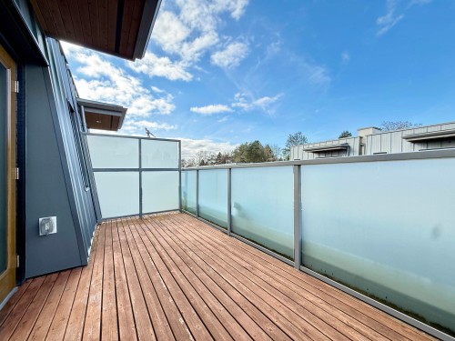 5458 Oak Street, Vancouver, BC 