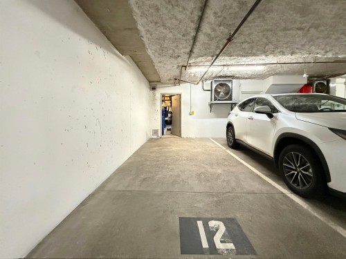 5458 Oak Street, Vancouver, BC 